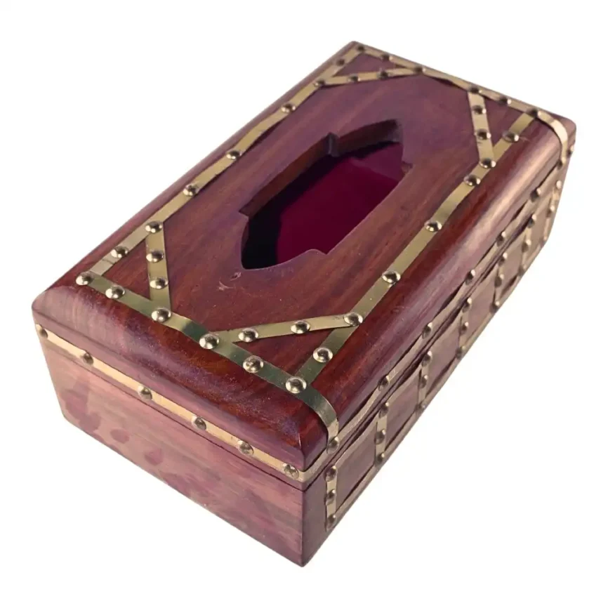 Lieutenant - Wooden Tissue Presenter Angle 1