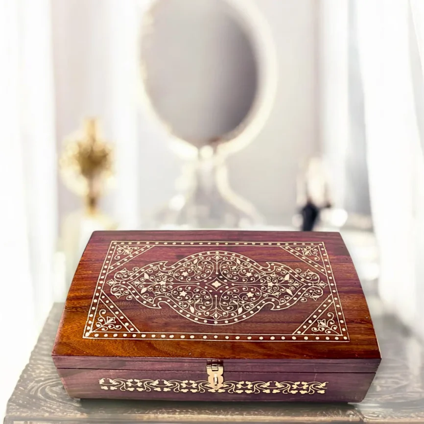 Pyramid – Wooden Jewelry Chest